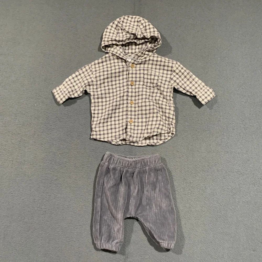 Carters Child of Mine Baby Boy 0-3M Plaid Hooded Shirt and Corduroy‎ Pants Set
